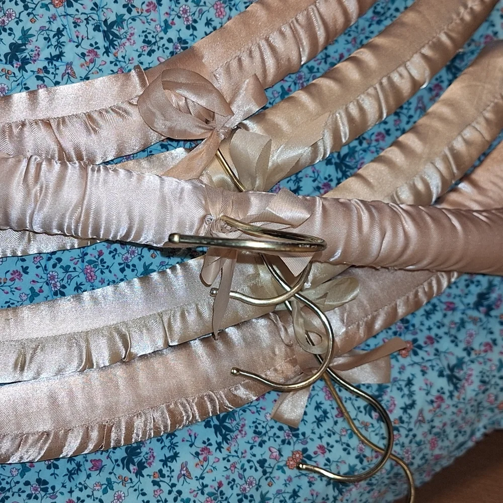 Vintage, Padded Satin Metal Clothes Hangers with Bows (5)